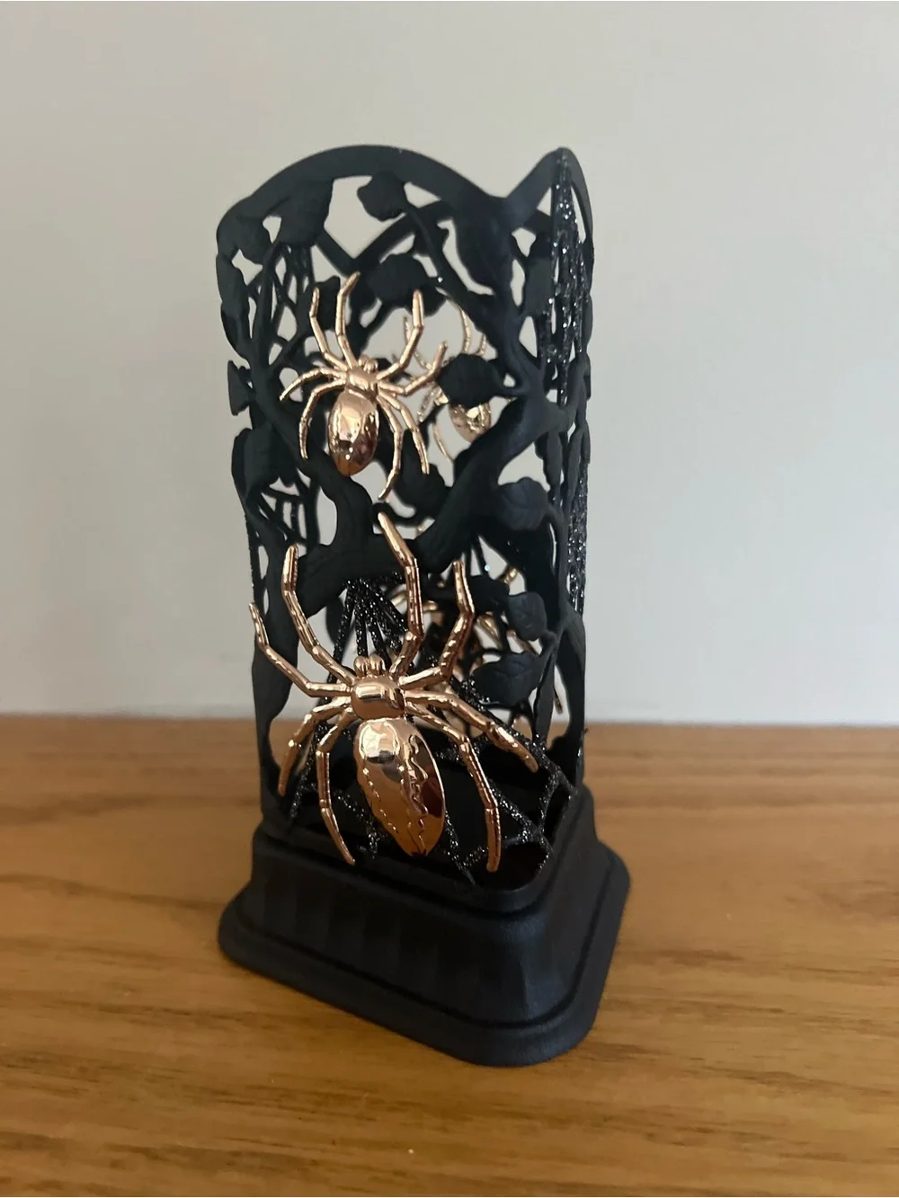 Bath Body Works NWT SPIDER  Black Matte & Glitter Soap Holder HALLOWEEN Goth